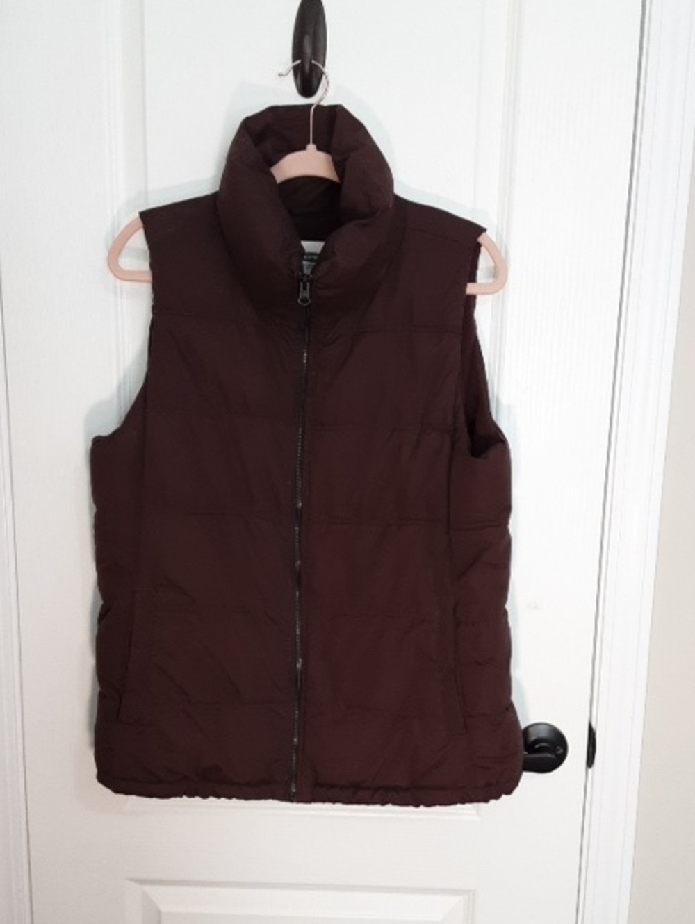 Old Navy Quilted Puffer Vest in Dark Plum